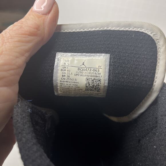 Nike Air Jordan 1 Black White Mid Alternate Swoosh Red Yellow SZ 8.5 BQ6472-063 - Picture 10 of 10